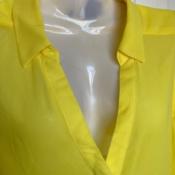 H&M SIZE 6 SHEER BRIGHT YELLOW BUTTON DOWN SHIRT - Picture 2 of 6